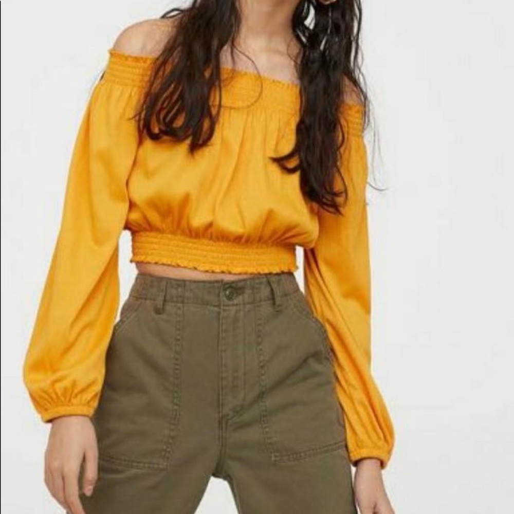 Mustard off the shoulder top H&M